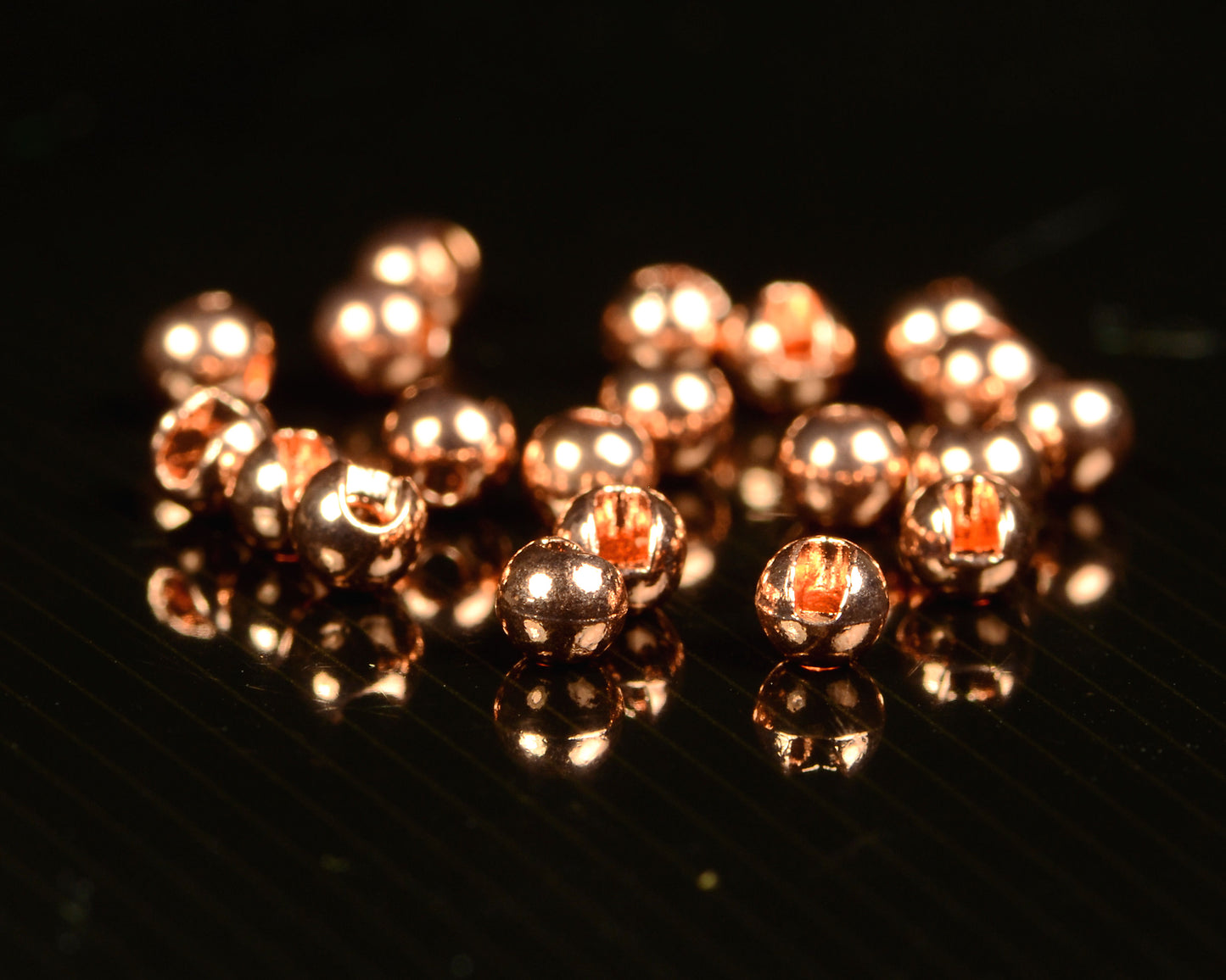 Hareline Slotted Tungsten Beads (Sizes 3.3mm-5.5mm) - Spawn Fly Fish - Hareline Dubbin