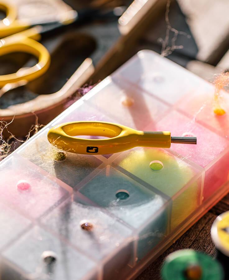 Loon Ergo Dubbing Pick - Spawn Fly Fish - Loon Outdoors