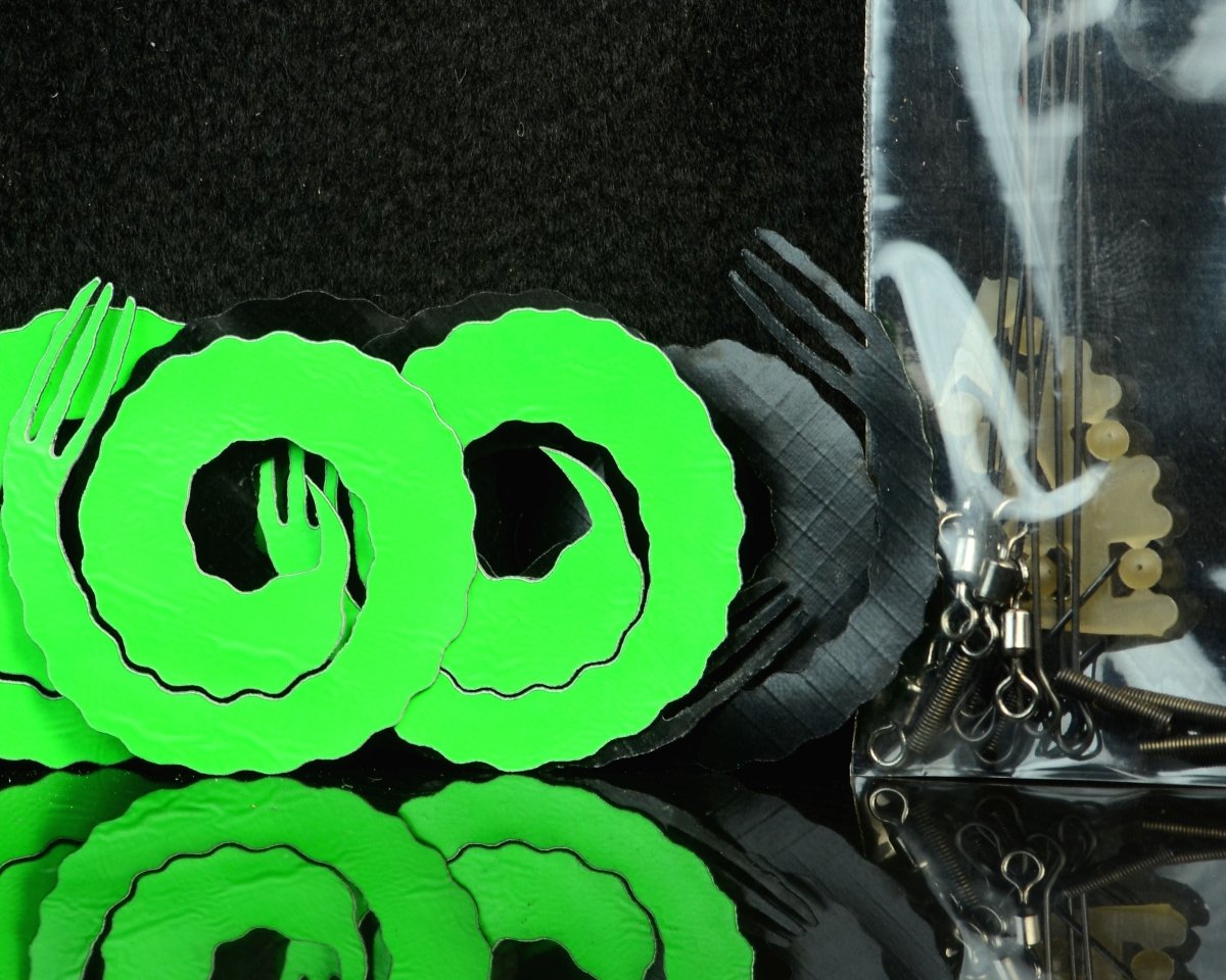 Hareline Forked Bling Tails - Spawn Fly Fish - Hareline Dubbin